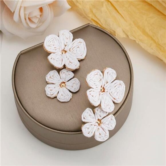 Boho Woven Flower Drop Earrings โ Handmade Natural Raffia Statement Jewelry - Picture 5 of 5